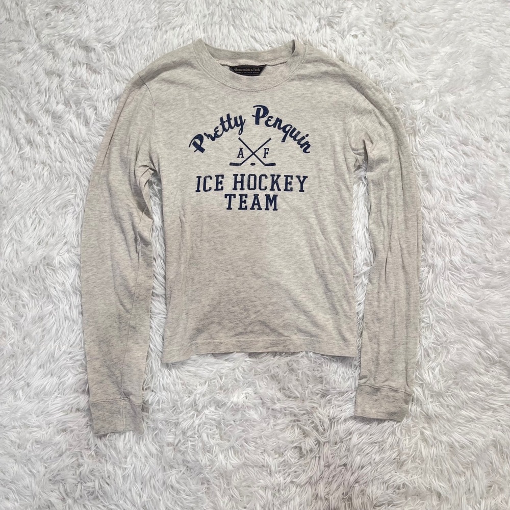 y2k vintage abercrombie & fitch gray pretty penguins graphic top xs